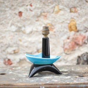 Tripod ceramic table lamp, bedside lamp, accent lamp, vintage lamp, 50s