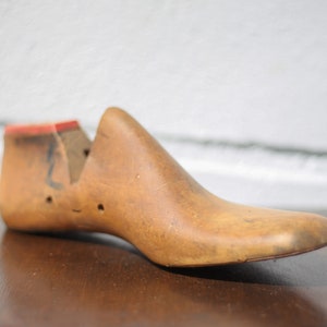 Vintage shoe tree, shoe shoemaker tool, wooden shoe shape, shoe mold, dressing room, decoration, wood shoe tree image 1