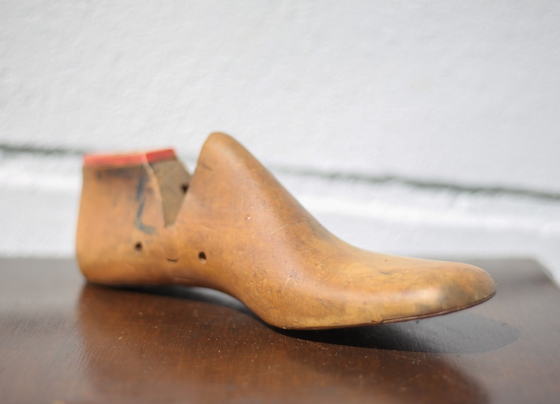 Vintage shoe tree, shoe shoemaker tool, wooden shoe shape, shoe mold, dressing room, decoration, wood shoe tree image 1
