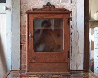 Petite armoire bois ancienne porte vitrée, armoire à pharmacie, vitrine, meuble ancien, décoration intérieur