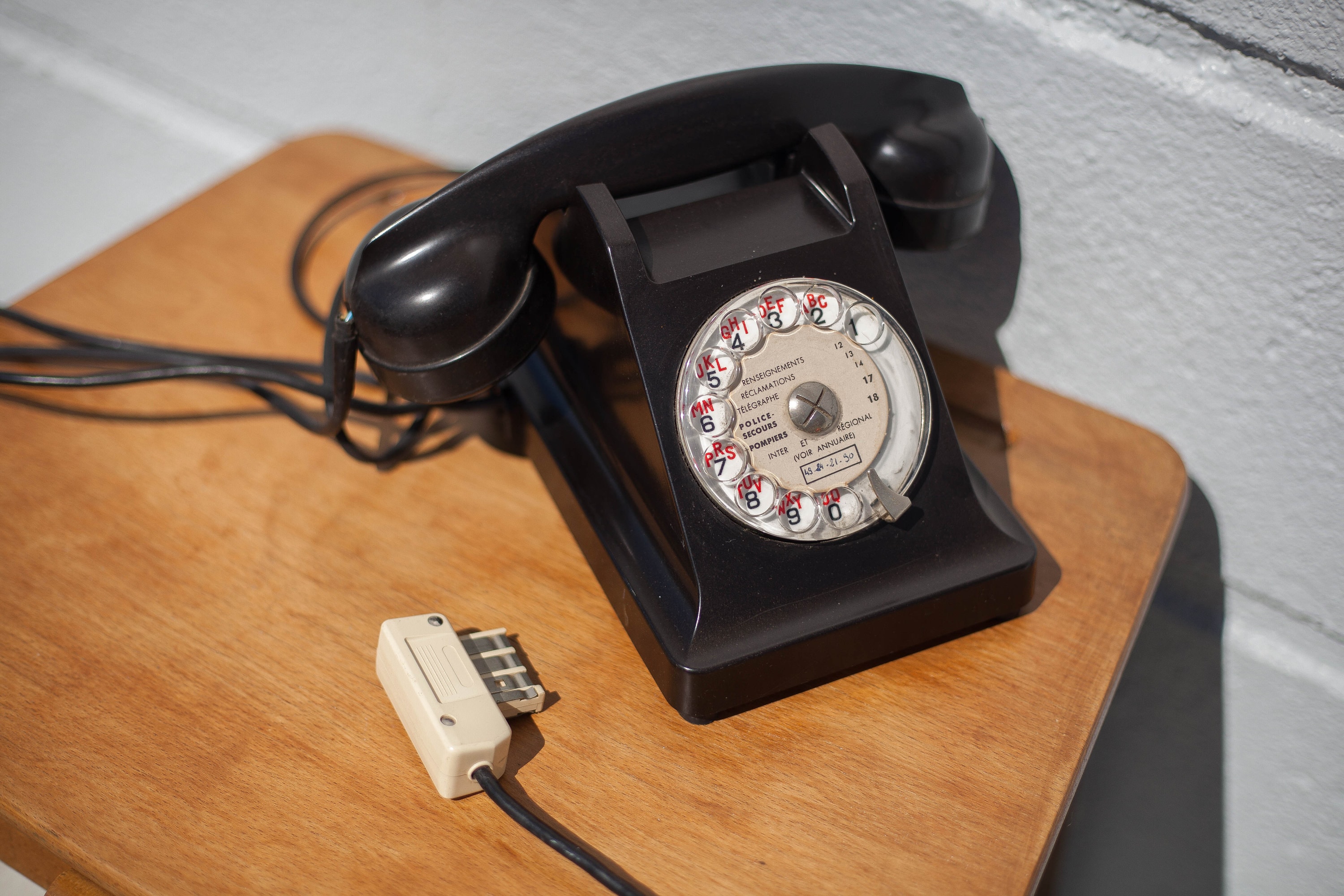 WICHEMI Téléphone vintage rétro à cadran rotatif téléphone fixe ancien  téléphone antique téléphone à l'ancienne école téléphones pour la maison,  le bureau, le café, le bar, étoile de l'hôtel, décoration (doré) 