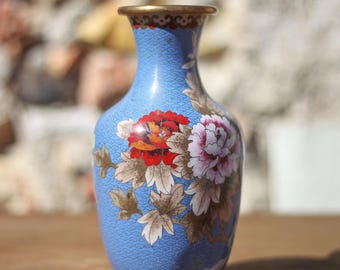 青いエナメルと花のモチーフが施されたヴィンテージの中国製七宝焼き