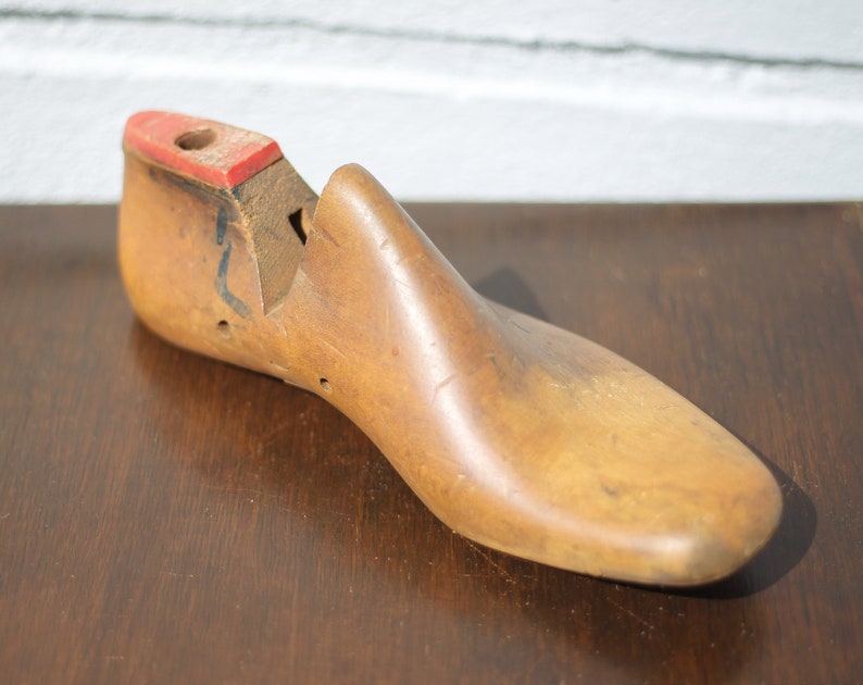 Vintage shoe tree, shoe shoemaker tool, wooden shoe shape, shoe mold, dressing room, decoration, wood shoe tree image 6