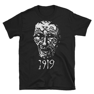 1919 Maskin T-shirt, Dödsskämt, Skelettfamilj, Södra Dödens Kult, Röd Lastbil Gul Lastbil, Sisters of Mercy,