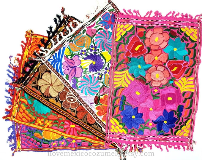 Mexican Floral Table Place Mat / Embroidered Table Cloth / Mexican Home