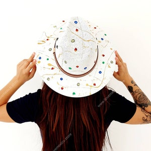 Mexican straw hat with hand painted decoration