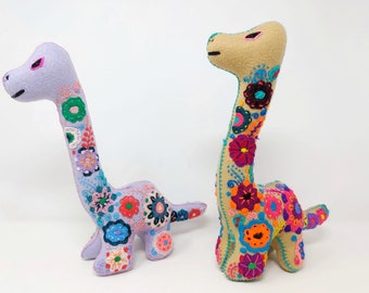 Peluches mexicanos hechos a mano / dinosaurio de lana natural relleno / juguetes de felpa / lana maya hecha a mano / cinco de mayo / juguetes de lana / juguetes mexicanos