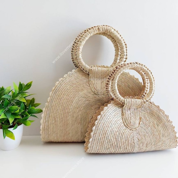 Mini straw purse / handmade market straw bag / mexican handbag / market tote / beach bag / flower girl bag