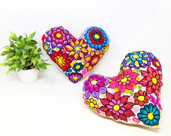 Mexicaans hartkussen / Geborduurd kussen / kleurrijk decoratief kussen / kleurrijk huisdecor / Mexicaans handgeborduurd decorkussen