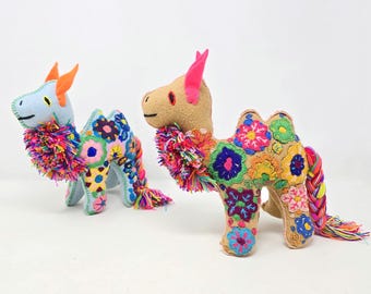 ラクダのぬいぐるみ – コレクション | カラフルな刺繍フェルトのラクダ