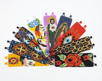 Huichol Beaded Friendship Bracelet: Mexican Glass Bead bracelet