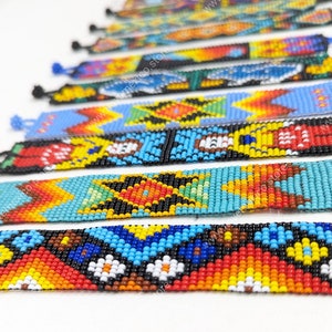 Huichol Mexican friendship bracelet / Traditional Mexican glass bead rainbow anklet or bracelet / hippie friendship bracelet