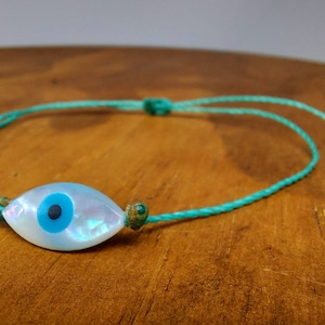 Pulsera de mal de ojo hecha a mano / pulsera de protección delicada