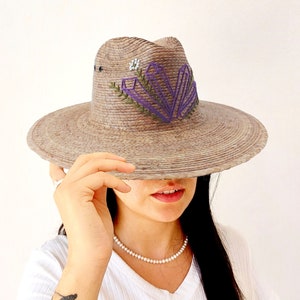 Mexican straw hat with embroidered decoration
