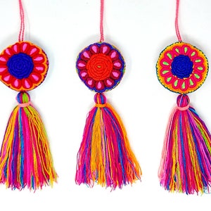 Set of 3 round christmas ornament / Mexican embroidered spheres / hand made round charm / Mexican christmas ornament /