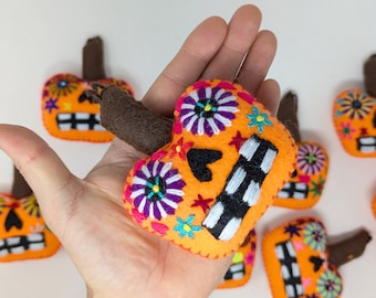 Embroidered Halloween pumpkin ornament