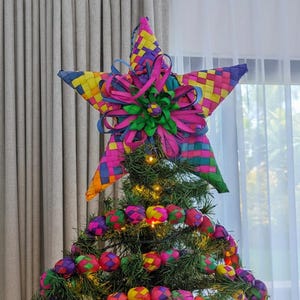 Adornos mexicanos de paja en forma de estrella: Decoración tejida para el árbol de Navidad