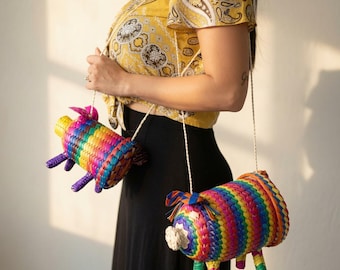 Handmade Mexican Straw Piggy Bag Palm Leaf novelty purse in various colors and sizes