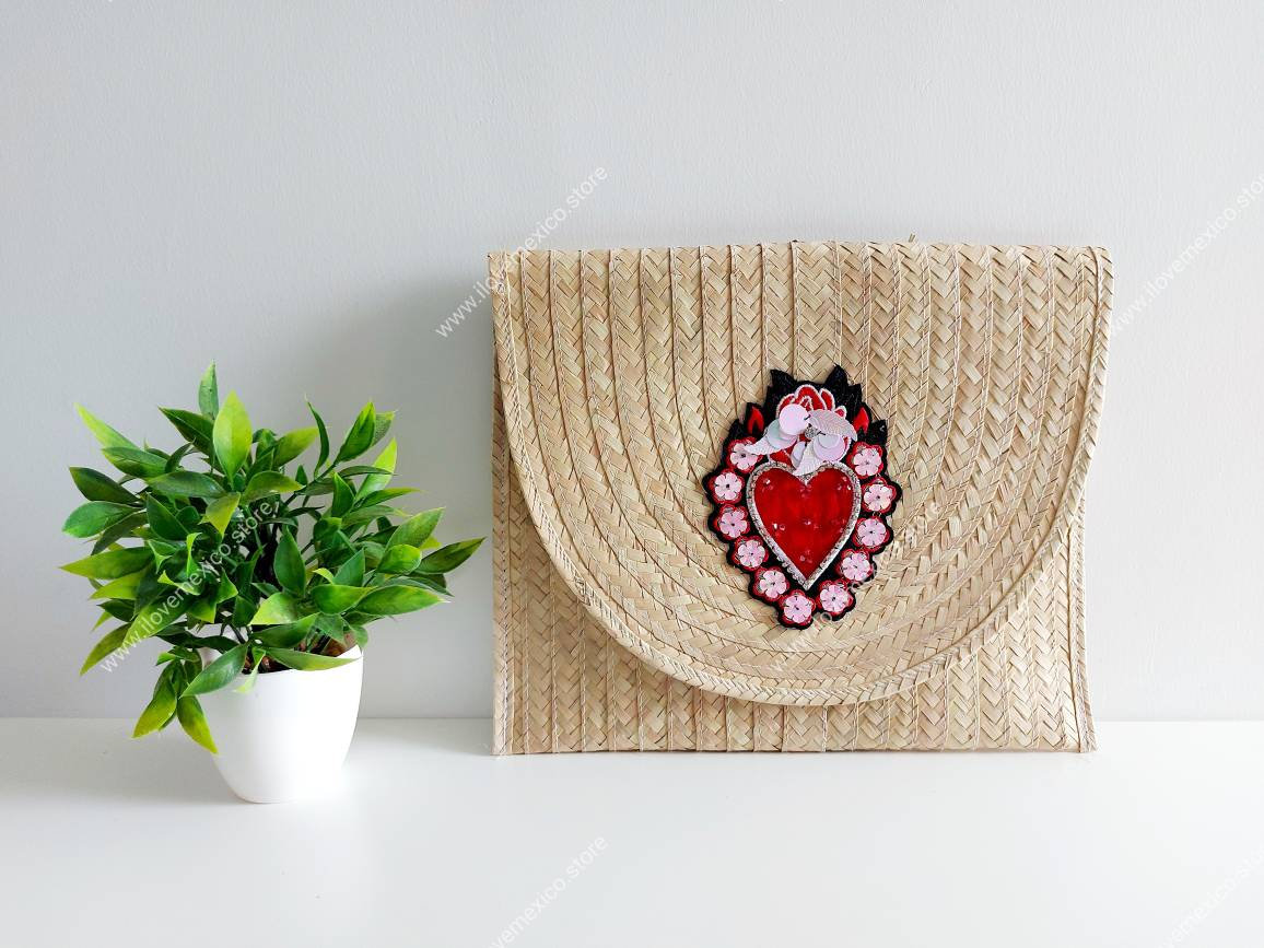 Clutch de paja mexicana con parche de corazón: bolso para laptop hecho a mano