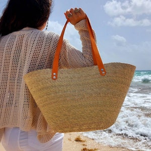 Large beach straw bag with leather strap / market straw bag / mexican tote bag/ summer bag / farmer's market bag / image 4