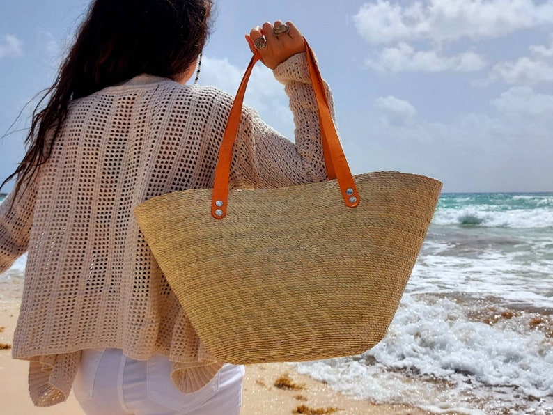 Large beach straw bag with leather strap / market straw bag / mexican tote bag/ summer bag / farmer's market bag / image 4