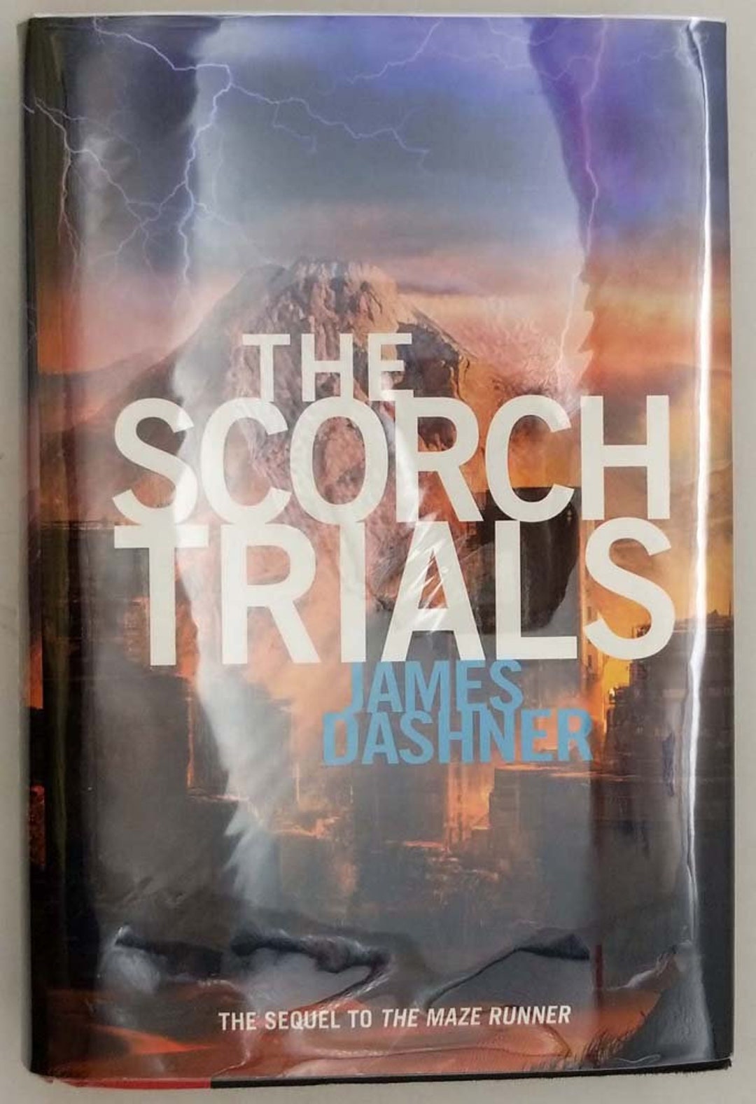 The Maze Runner (2) The Scorch Trials - Book Review - What Book Next.com