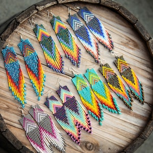 Ethnische Handperlen Ohrringe, handgemachte Ohrringe, indigene hergestellt, Maya Ohrringe, Boho Ohrringe, lange Perlenohrringe, Perlenkunst