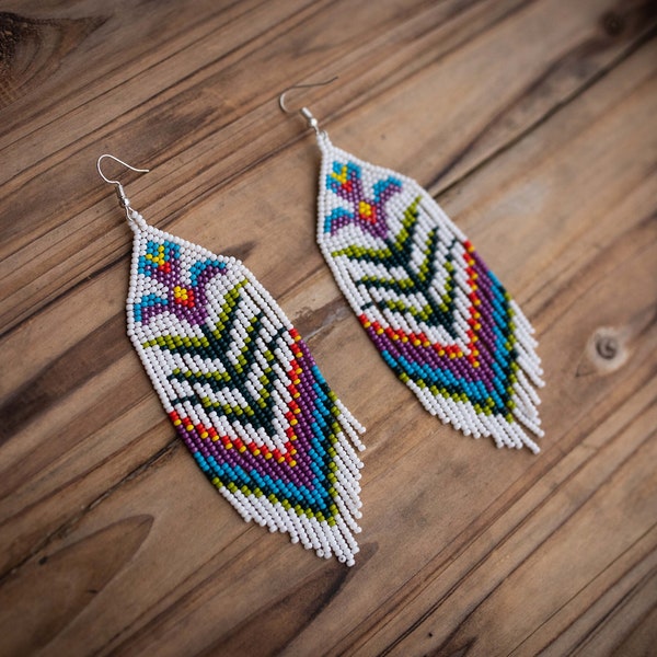 Native American made beaded earrings, authentic beaded ethnic earrings, Huichol earrings, indigenous made earrings, handmade beaded earrings