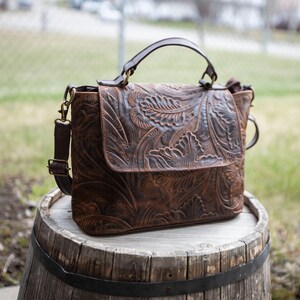 Handmade ethnic leather purse, genuine leather bag, Mexican crossover, boho crossover leather bag, carved leather purse, indigenous product, boho style, travel bag, handmade purse, medium crossbody, unique bag, genuine leather, ethnic purse,  medium sized bag, perfect gift, summer accessory, elegant bag, beautiful purse, Fall color, Autumn bag, perfect sized purse.