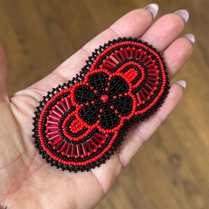 Indigenous hair barrette, beaded hair clip, boho hair accesory, beaded product, handmade hair clip, native american product, beaded art, bohemian style, vacation hair broche, ethnic hair product