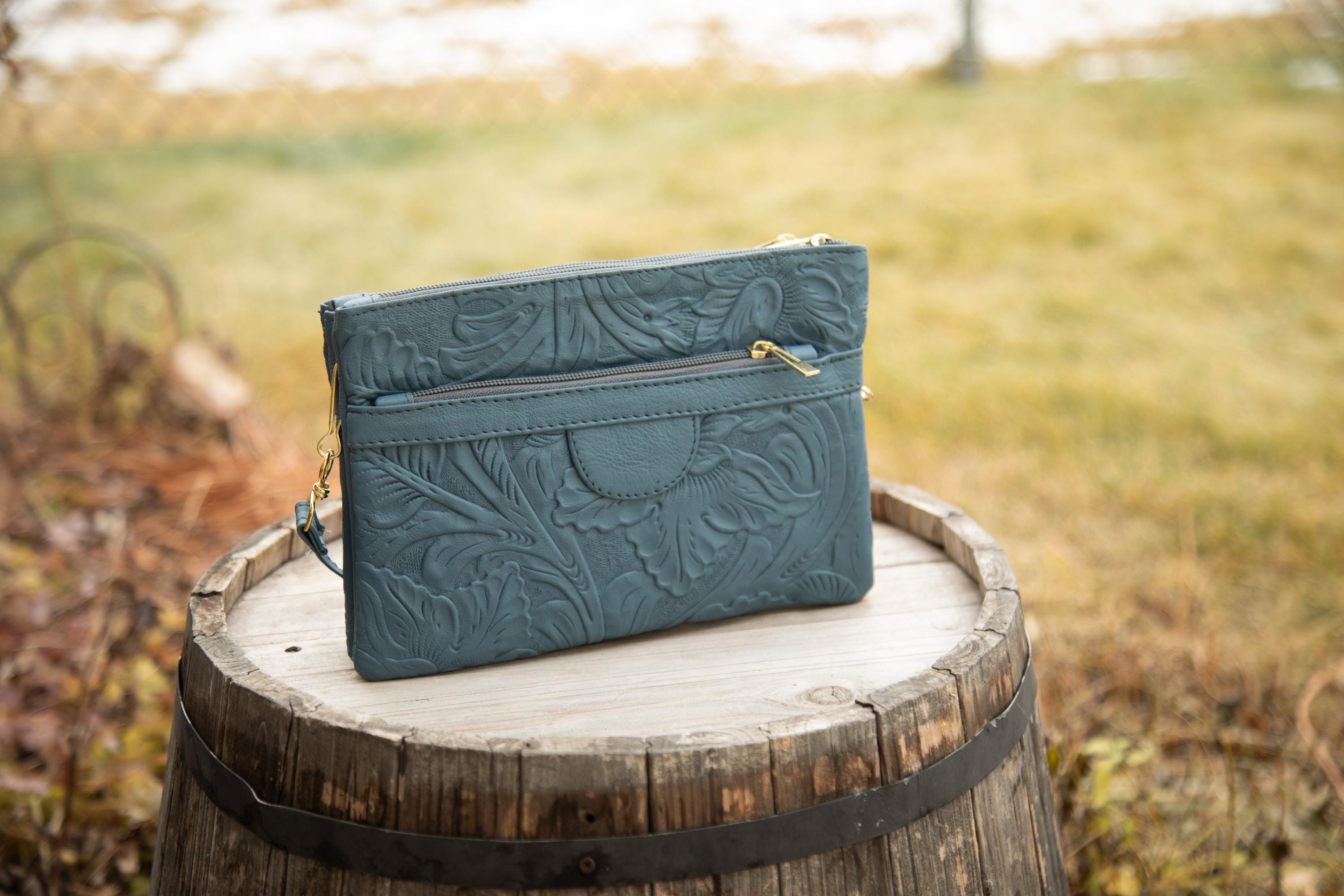 Small Handmade ethnic leather purse, genuine leather bag, Mexican crossover, crossover leather bag, carved leather purse, indigenous product