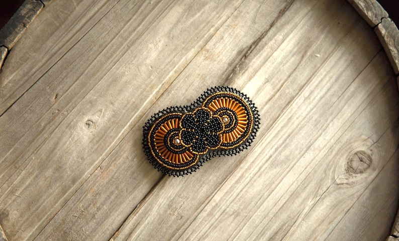 Indigenous hair barrette, beaded hair clip, boho hair accesory, beaded product, handmade hair clip, native american product, beaded art, bohemian style, vacation hair broche, ethnic hair product, Indigenous Beaded Medallion, Medicine necklace, beaded pouch, Indigenous necklace, Huichol tribal  necklace, Wixarika necklace, beaded art, sun moon medallion, tribal accessory, pow wow regalia, indigenous art, genuine beaded product, native American