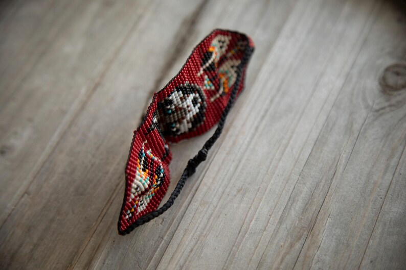 Tribal indigenous bracelet, Native American bracelet, beaded bracelet, ethnic product, loom beaded bracelet, Huichol bracelet, Wixarixa art, indigenous made, beading product, canadian indigenous, native beading, native bracelet, southwestern style