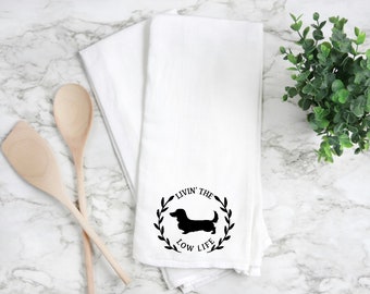 Dachshund kitchen towel, dachshund silhouette towel, dachshund handmade, dachshund home decor, flour sack kitchen towel. Dachshund towel.