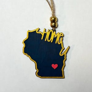 Wisconsin ornament, hand painted Christmas ornament, Wisconsin ornament, Wisconsin gift, Wisconsin theme gift, Wisconsin Christmas ornament