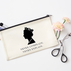 Queen Elizabeth cosmetic case, Queen Elizabeth makeup bag, Queeb Elizabeth travel bag, Gift for queen lovers, gift for royals lover
