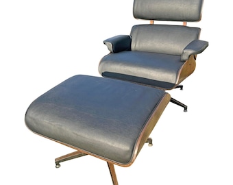 Vintage Mid Century Modern Leather Lounge Chair and Ottoman Attributed to Selig