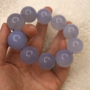 21-23mm echte natuurlijke blauwe chalcedoon kralen armband, cadeaus voor haar, handgemaakte sieraden geschenken afbeelding 4