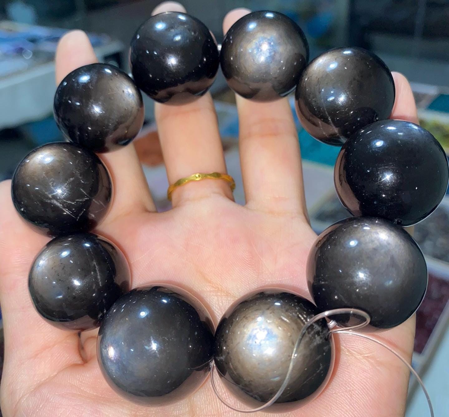 大きなブラックアクアマリンビーズブレスレット、天然石（23～25 mm