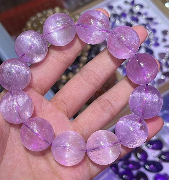 クンツァイトトリフェーンヒデナイトブレスレット