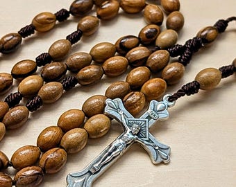 Chapelet en bois avec crucifixion et crucifixion : chapelet catholique en bois d'olivier, fait main à cinq dizaines