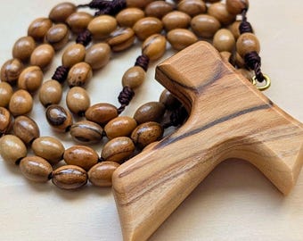 Rosario de madera con cruz Tau: Cuentas de oración católicas, regalo de Confirmación de San Francisco de Asís.