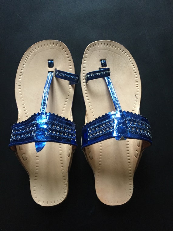 blue kolhapuri chappal