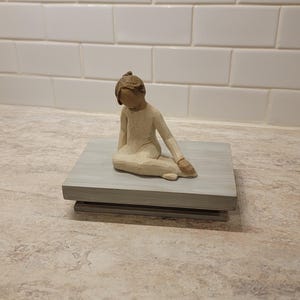 Vintage Willow Tree &quot;Thoughtful&quot; Figurine, Susan Lordi Demdaco Figurine