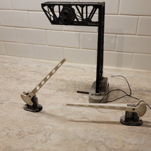 Vintage Lionel Railroad Crossing Gate and light
