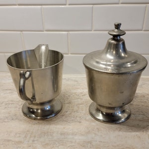 Vintage Woodbury Pewter Henry Ford Museum pewter sugar and creamer set.