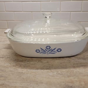 Vintage Corning Ware Cornflower Casserole Dish With Lid 10&quot;, P-10-B