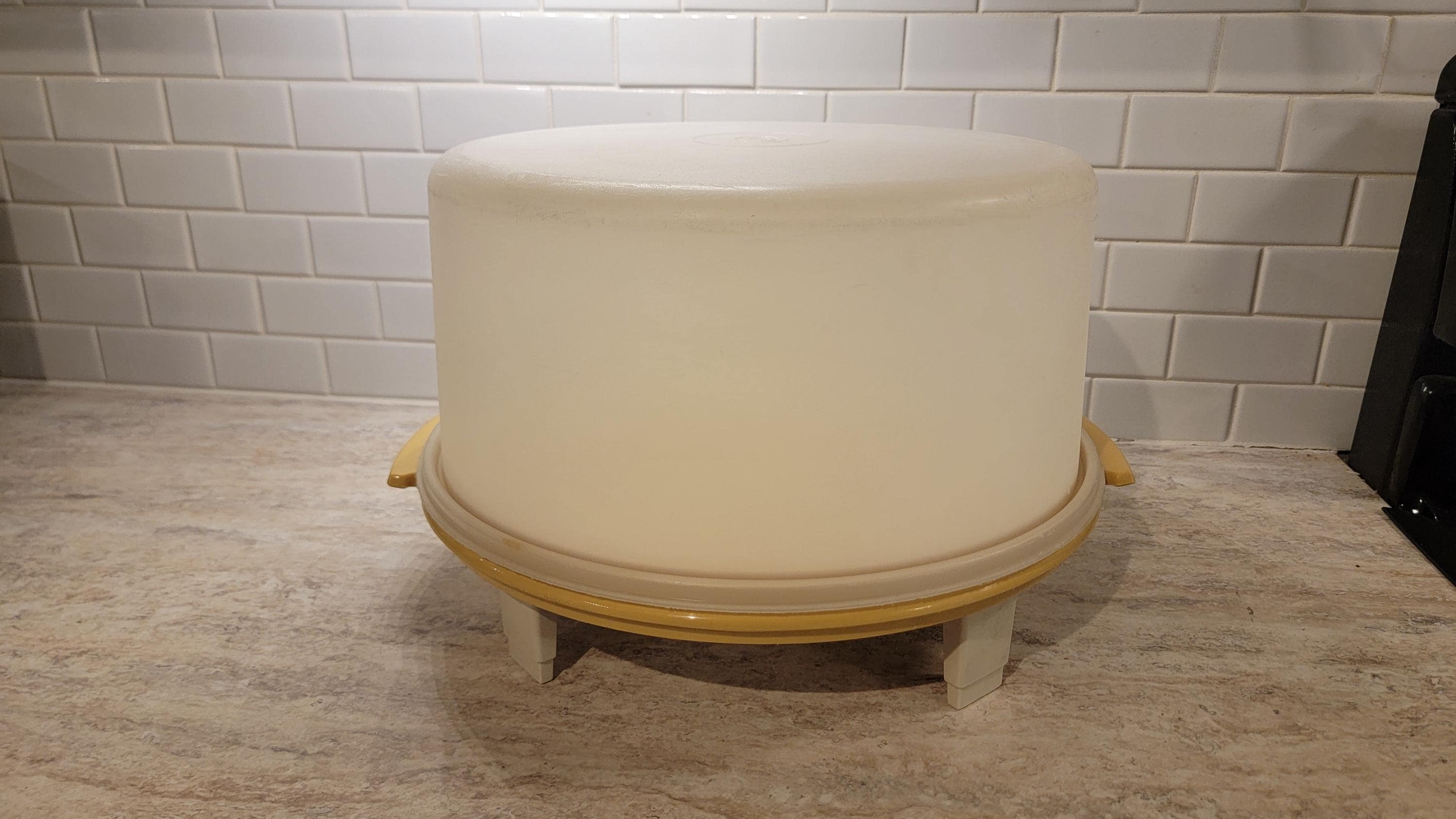 Tupperware cake carrier - Etsy 日本