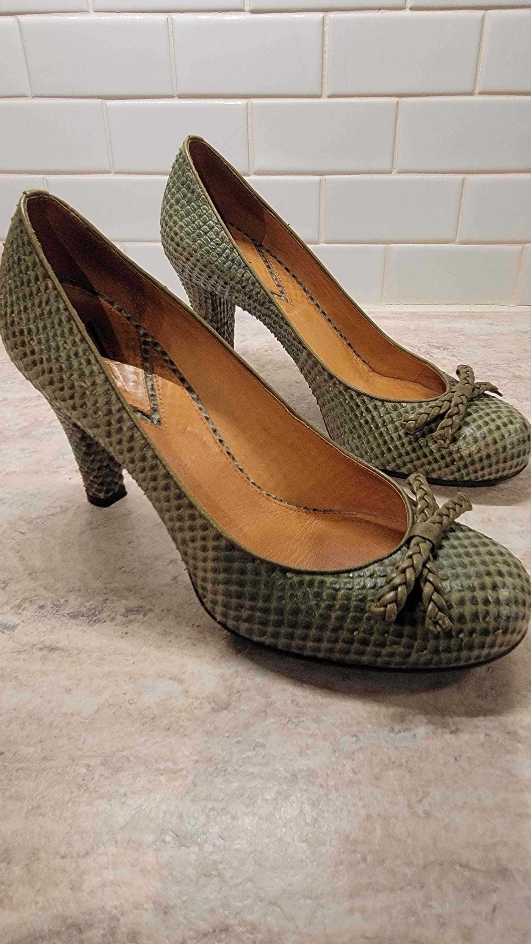 Escarpins Vince Camuto à Brides - Taille 8.5 - Haut Talon 3-3.9 Pouces - Noir - Neuf Sans Boîte