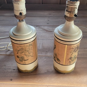 Vintage Parmeco Schreibtisch-/Beistelltischlampen, 1960er Jahre Nachttischlampen, Vintage viktorianische Beleuchtung